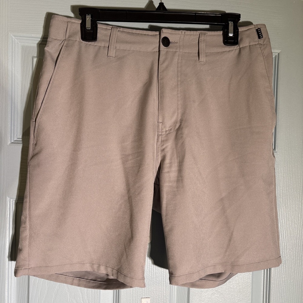 Veece Men's Sz 31 Golf Shorts. Gray.